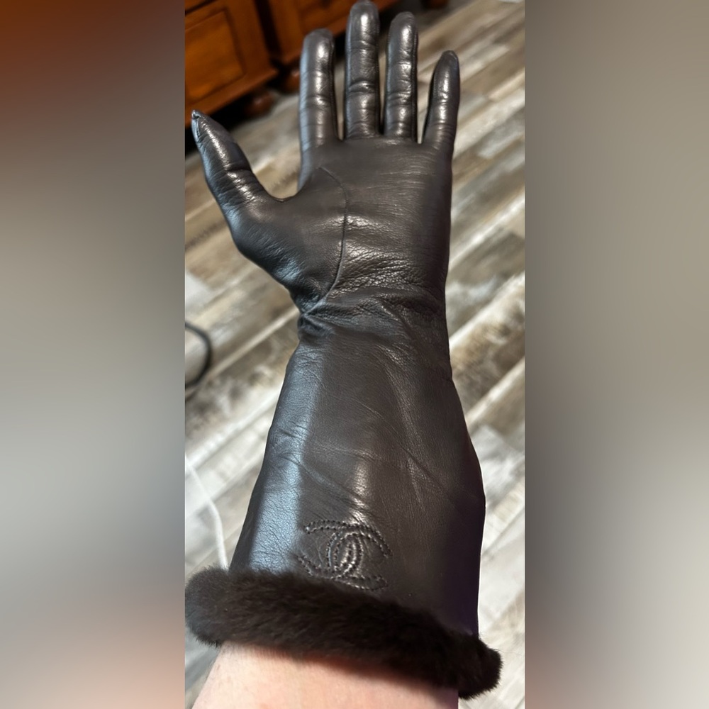 Authentic Vintage CHANEL Kid Leather & Fur Chocolate Brown Gloves Size 7